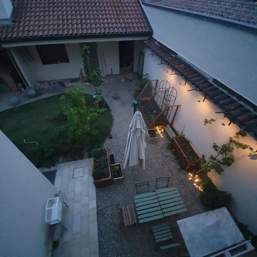 Malpensa - Independent Double Room & Bathroom Castano Primo Exterior photo
